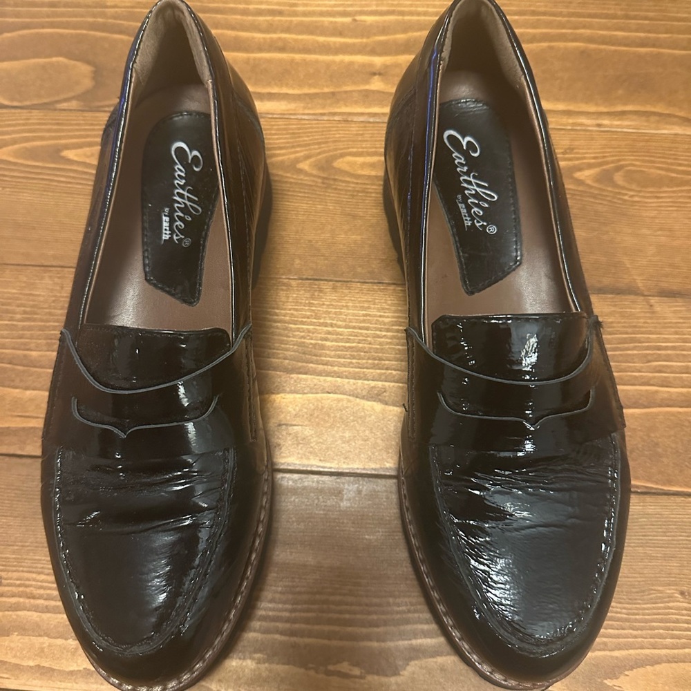 Earthies by Earth Black Patent Leather Loafers